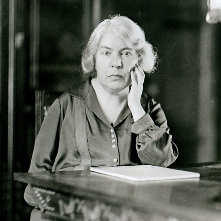 Grazia Deledda đoạt nobel văn học 1926